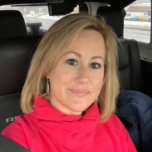 Meet your Posher, Joy